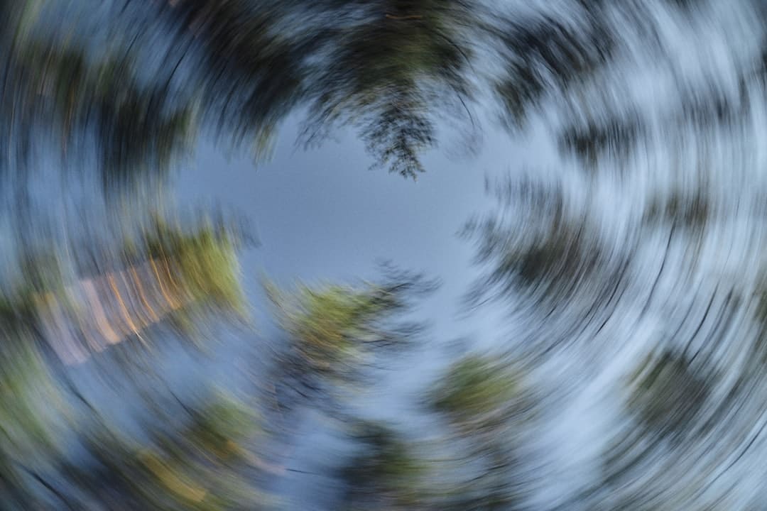 《潜渊》为何口碑两极分化？黄晓明谍战剧争议解析
